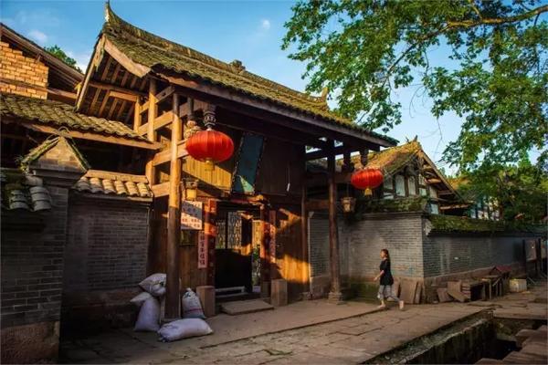 千呼万唤始出来，《仙剑四》今晚开播，女主角番位有争议！